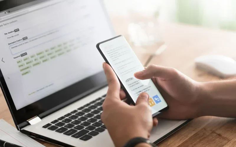 Consumer Electronics (Smartphones_Laptops)